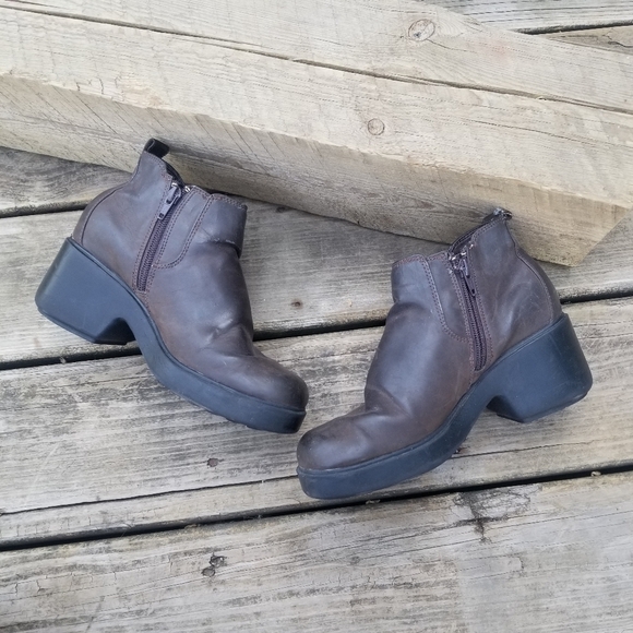 Vintage 90s Y2k Brown Faux Vegan Leather Chunky Platform Chelsea Boots 6 WIDE - Picture 3 of 10